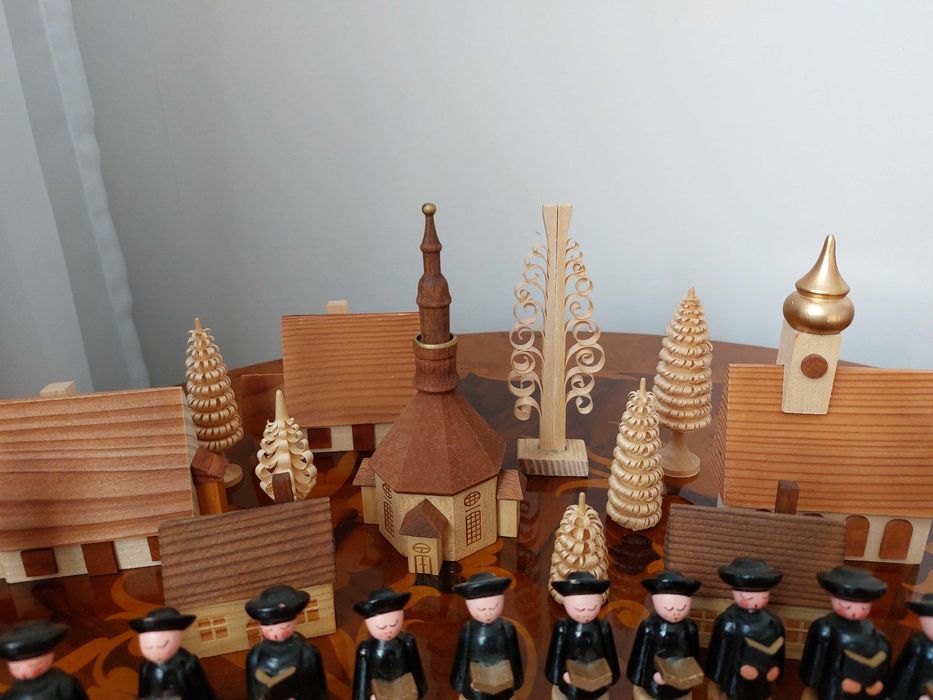 Scena colindatori sculpturi lemn Erzgebirge Germania