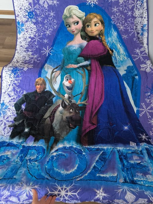 Висококачествено шалте/покривка CAT Frozen