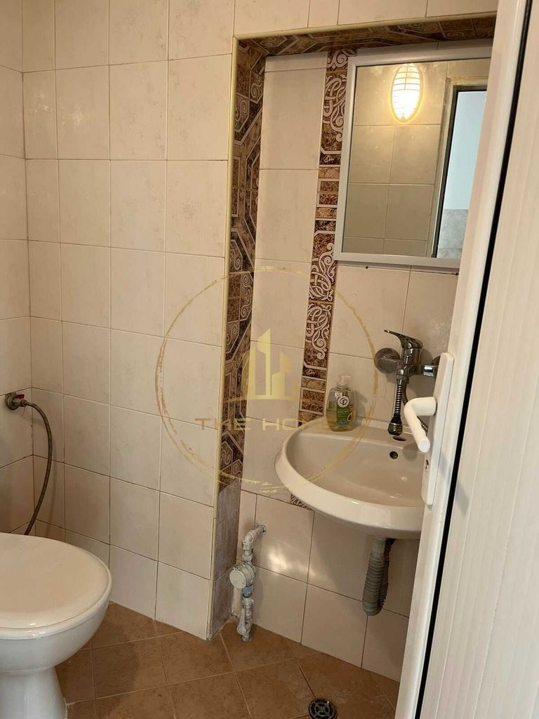 Дава се под наем Едностаен апартамент в Варна, Левски - 35 кв.м за 300 € - Снимка #5