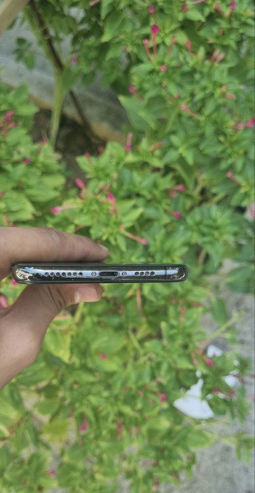 iPhone  Xs max sotiladi