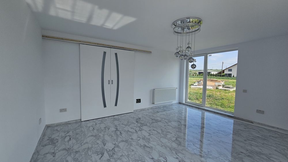 Amenajari interioare complete (zugraveli,glet,gresie,faianta,parchet)