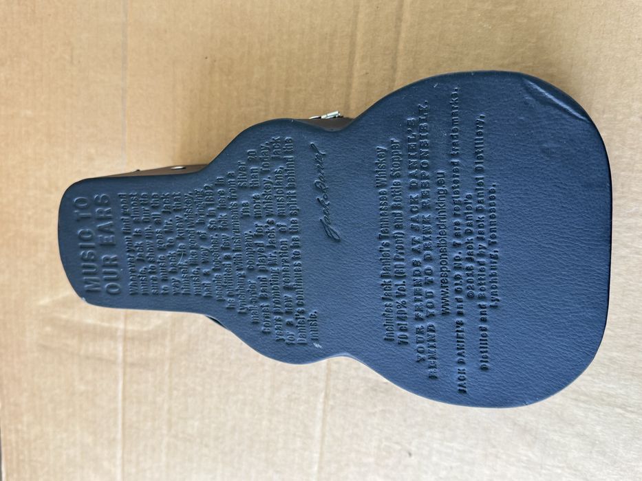 Кожен калъф за бутилка Jack Daniels с Guitar Case , калъф за китара