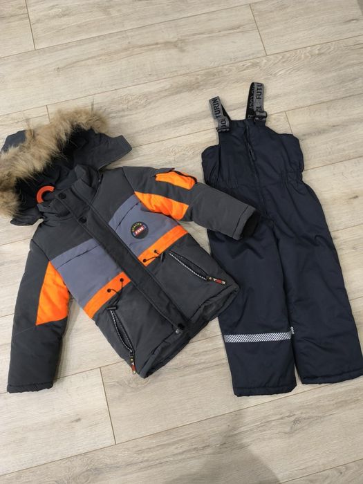 Продам куртку/ комбинезон для мальчика