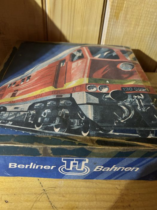 Set 3 vagoane calatori si locomotiva electrica Berliner Bahnen - TT