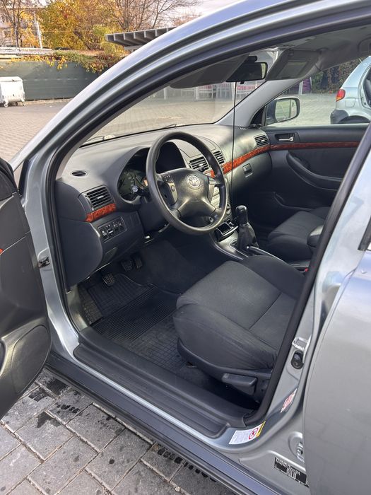 Toyota Avensis 2008 1.6 benzina