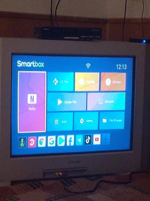 Андроид  приставка И тюнер
