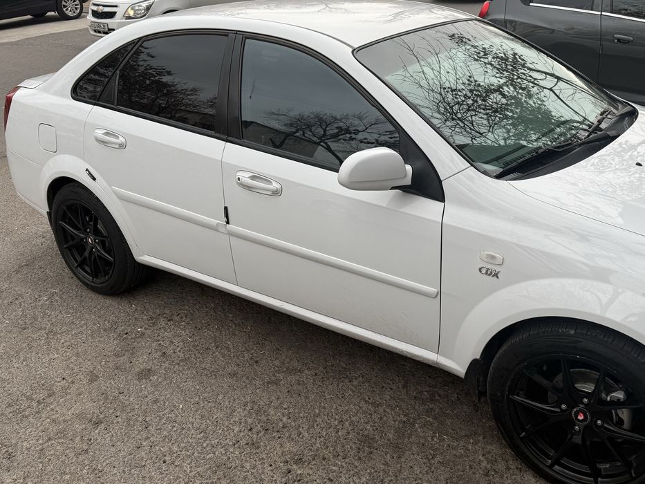 Vossen diska baloni bilan R17 4x114