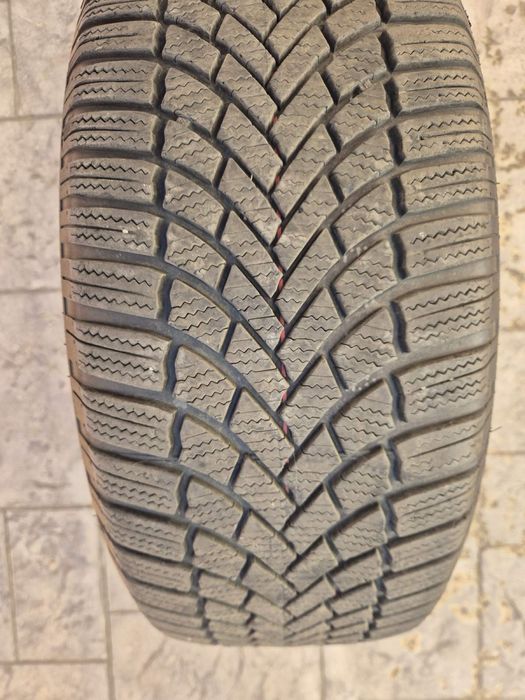Зимни гуми на Бридж Стоун