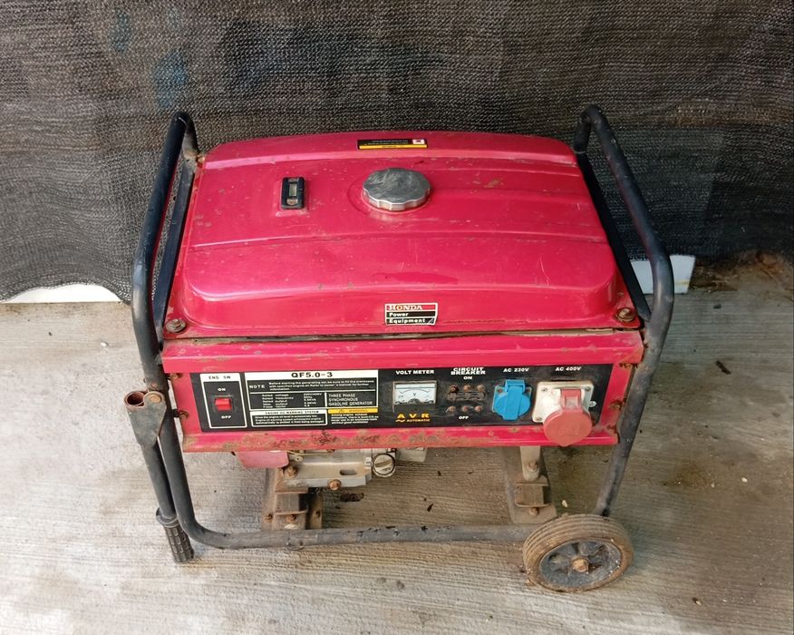 Бензиновый генератор в идеальном состоянии