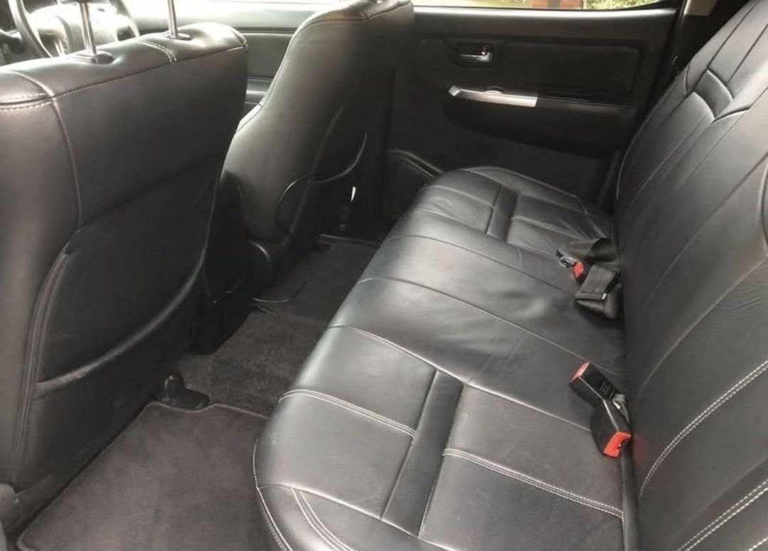 Dezmembrez Toyota Hilux 3.0 Invicible automat euro 5 2012-2015