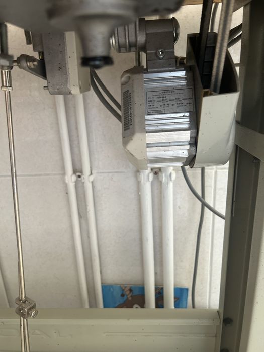 Masina de cusut industriala Jack 5550 cu motor silentios