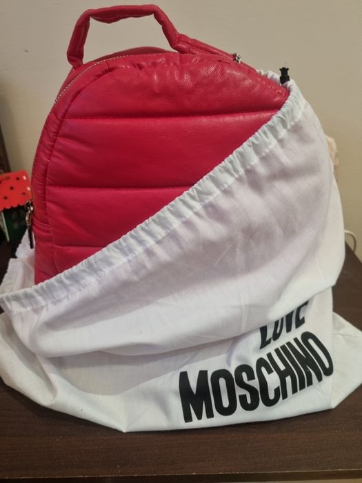 Love moschino оригинална раница