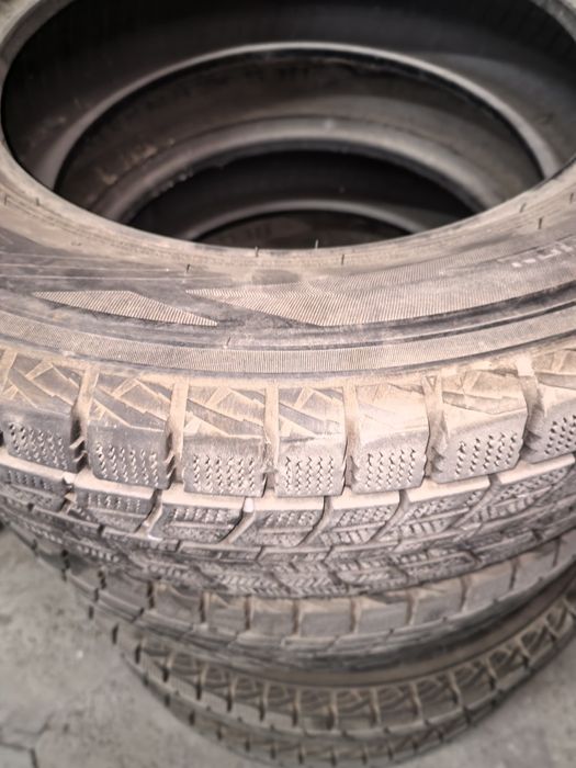 Шины зимние размер 235\65\17