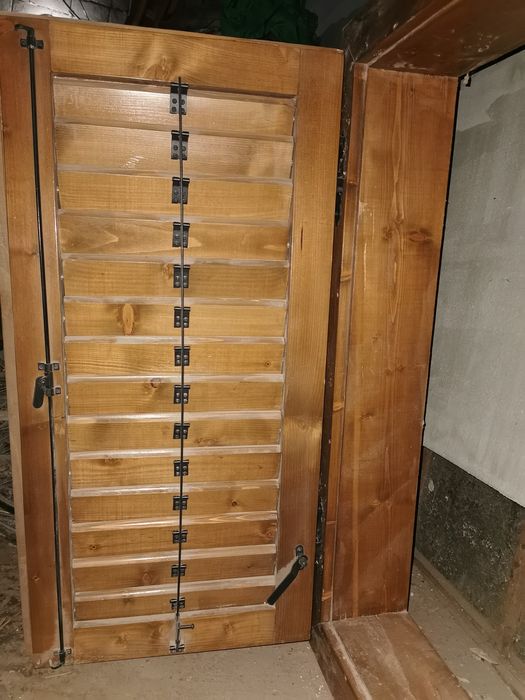 Obloc geamuri. Din lemn