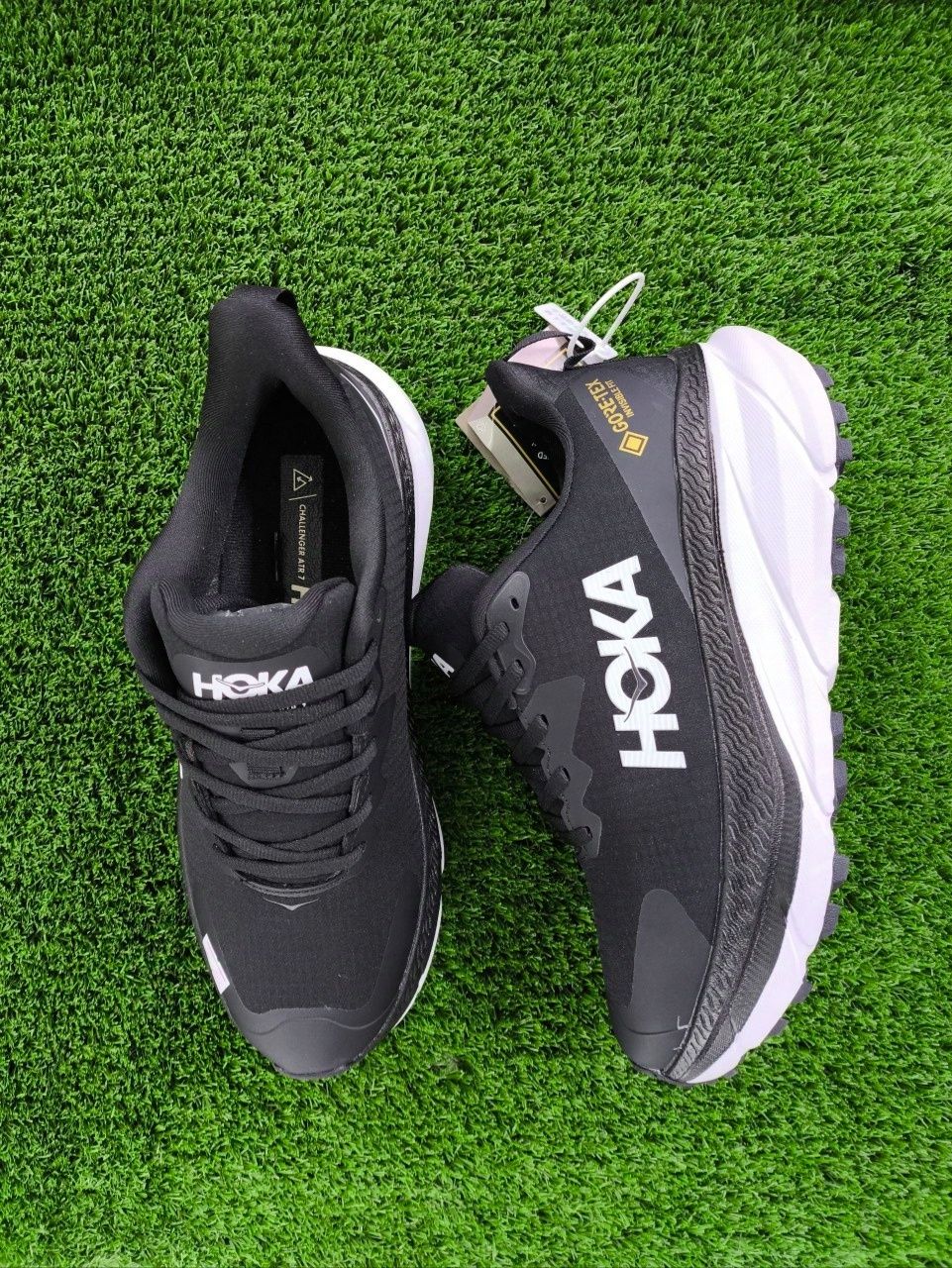 Hoka    gore-tex