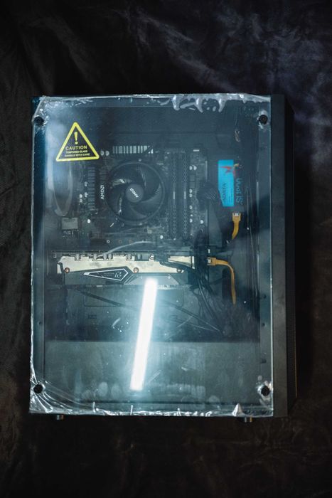 Vand Unitate de gaming sau pentru prelucrare foto/video