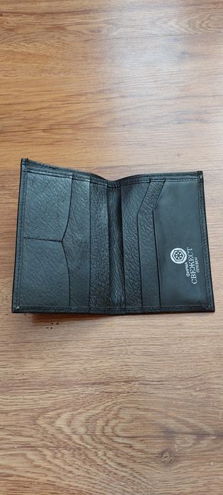 Портфейли от естествена кожа различни видове