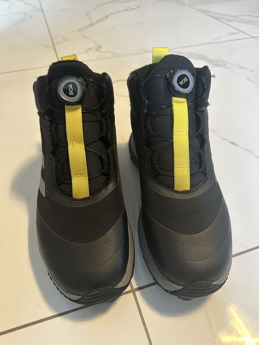 Зимни обувки адидас