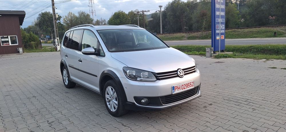 Vw Touran cross 7locuri 2.0tdi automat euro5 DSG