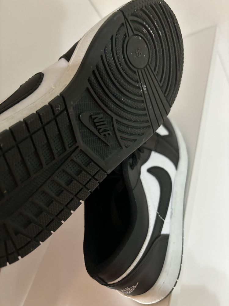 Pantofi sport Nike Air Jordan 39 sau Nike verde 42 NOU!