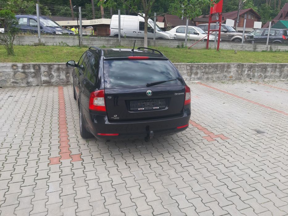 Vând Skoda octavia 2
