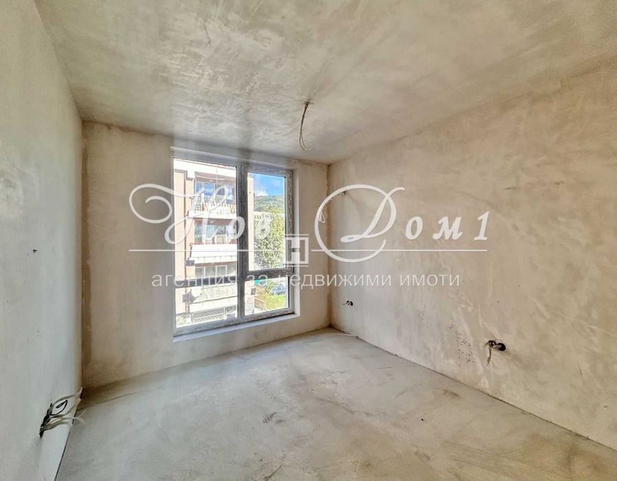 Продава се Тристаен апартамент в Варна, Левски - 107 кв.м за 1382 €/кв.м - Снимка #1