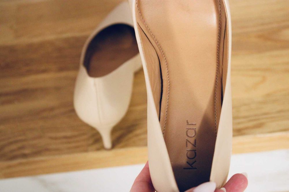 Елегантни обувки на ток