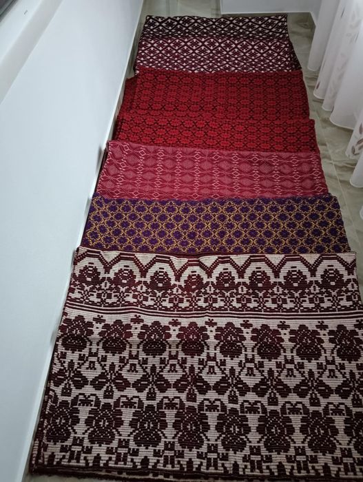 Vând macate și carpete