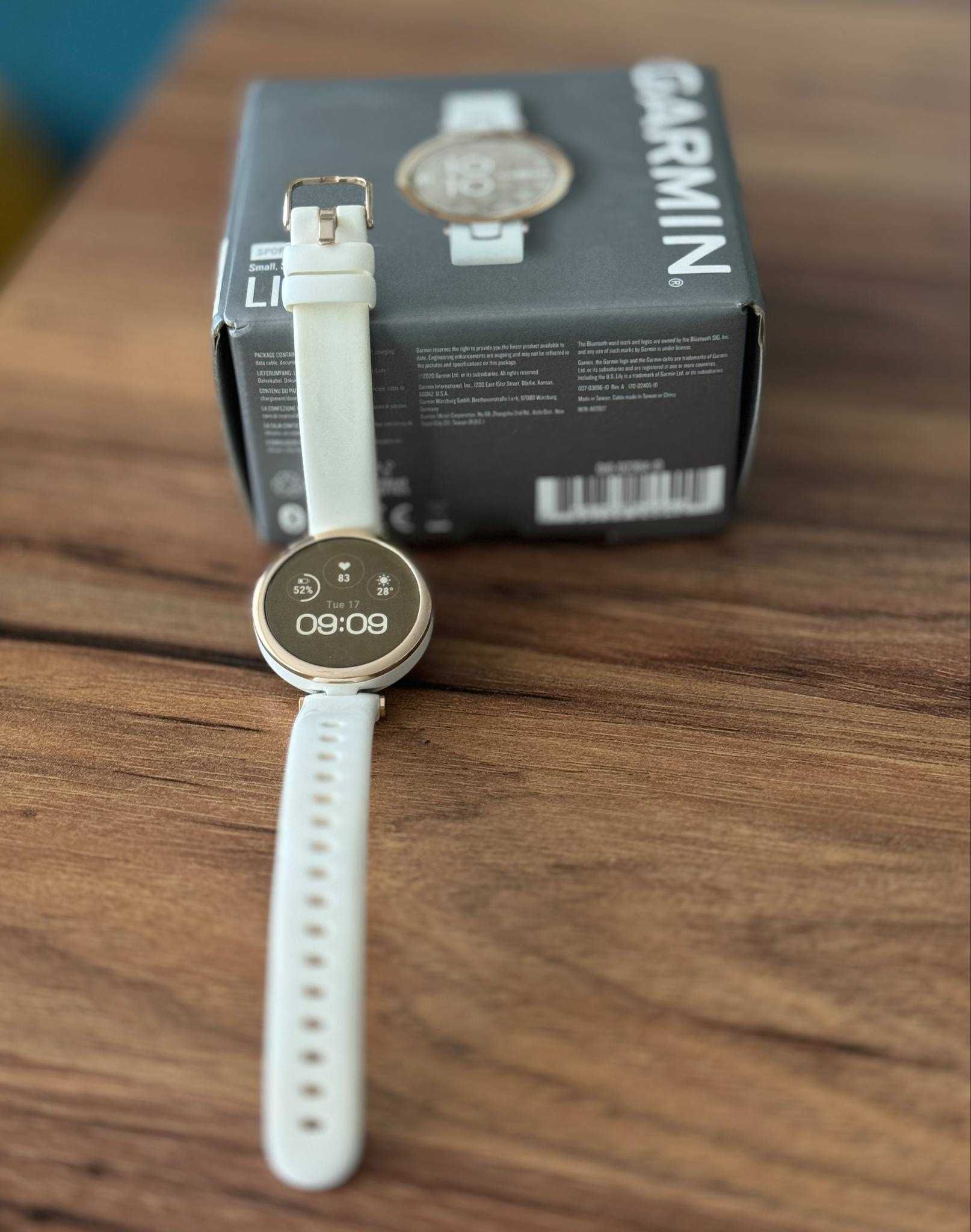 Смарт часовник Garmin - Lily Sport, бял + подарък 3 чисто нови каишки