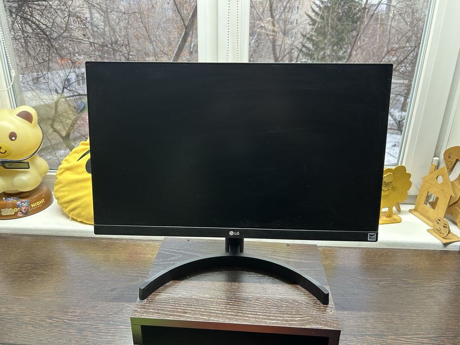 Продам монитор LG