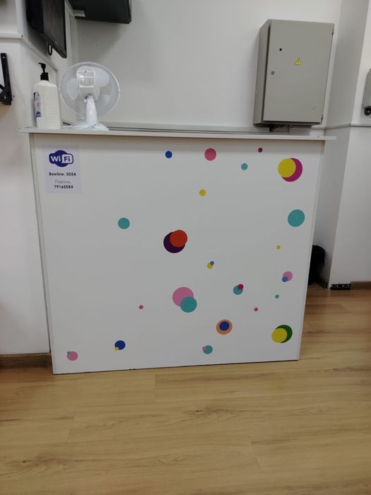 ресепшн стол, в идеальном состоянии за 40 тысяч тг