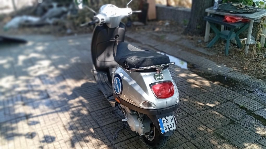 Скутер Веспа Vespa 50lx