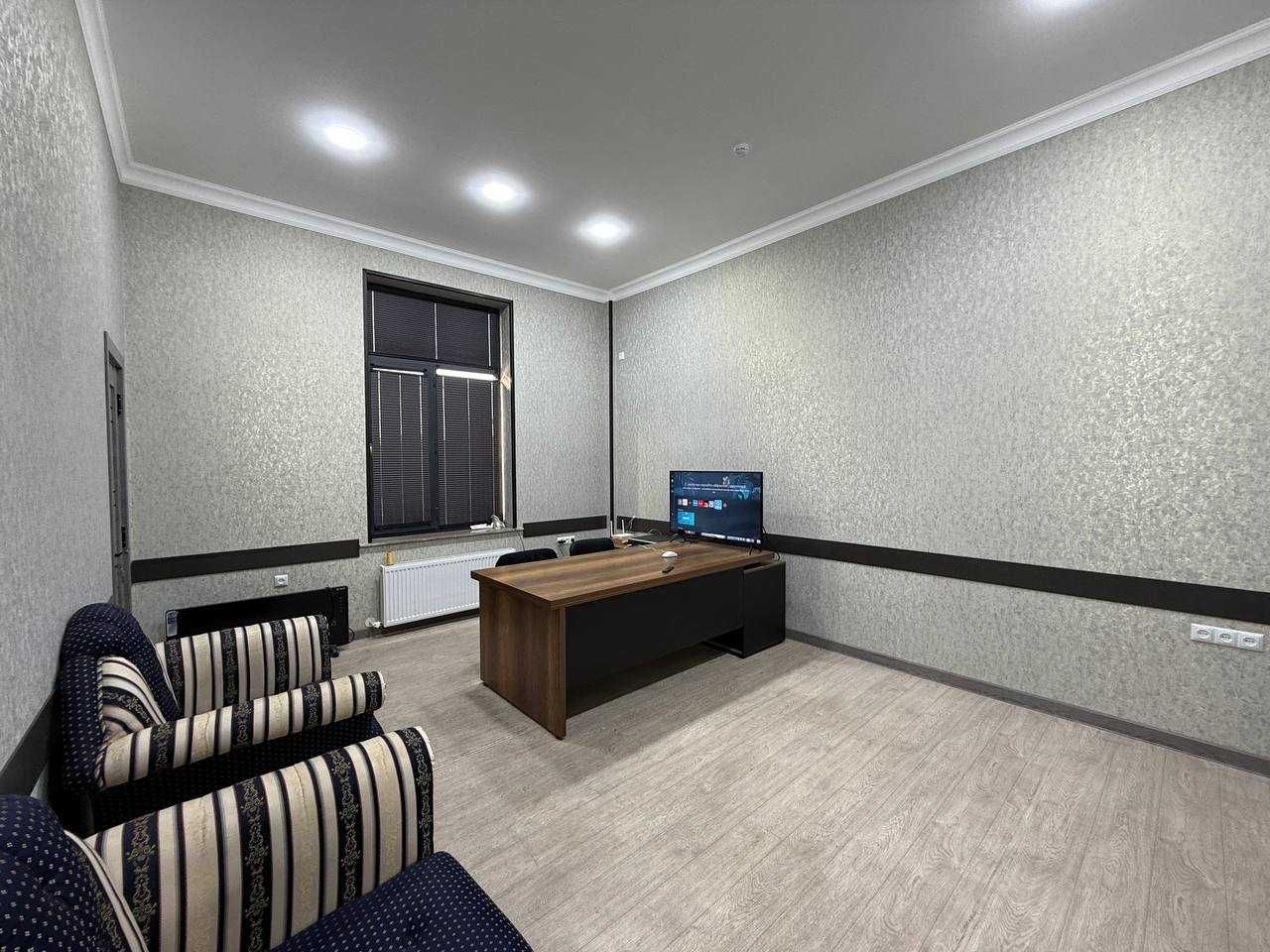 TAYYOR 280 m2 + 280 m2  noturar joy sotiladi