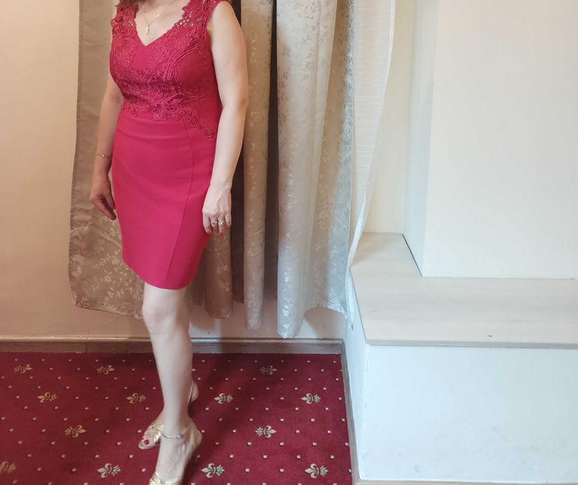 Rochie ocazie  roșie .