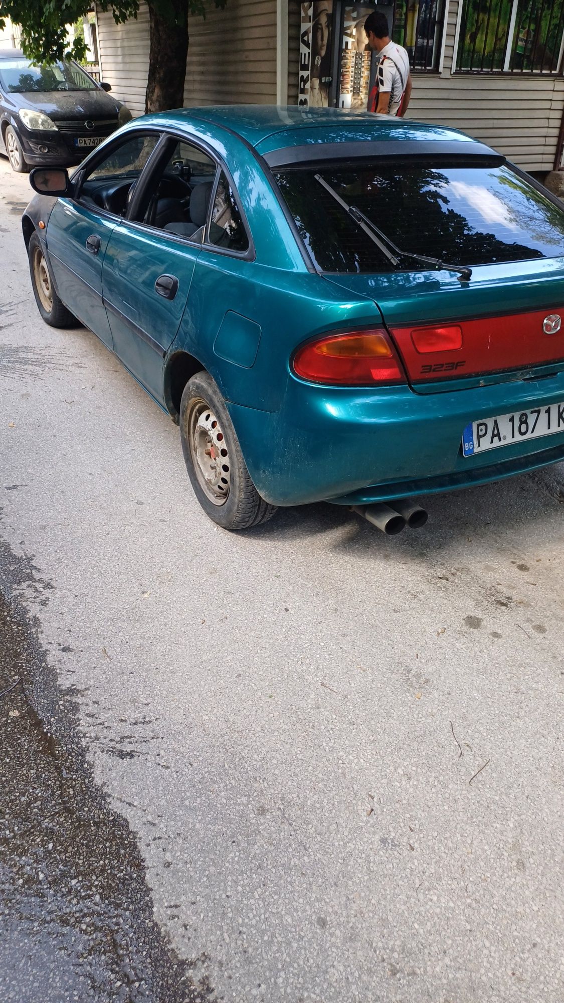 Mazda 323f 1.5..
