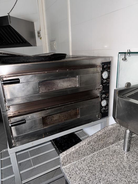 Cuptor Rational cu 10 tavi plus alte utilaje fast food