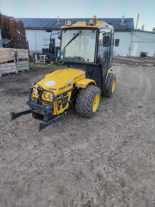 Vand tractor viticol 75 cp stivuitor