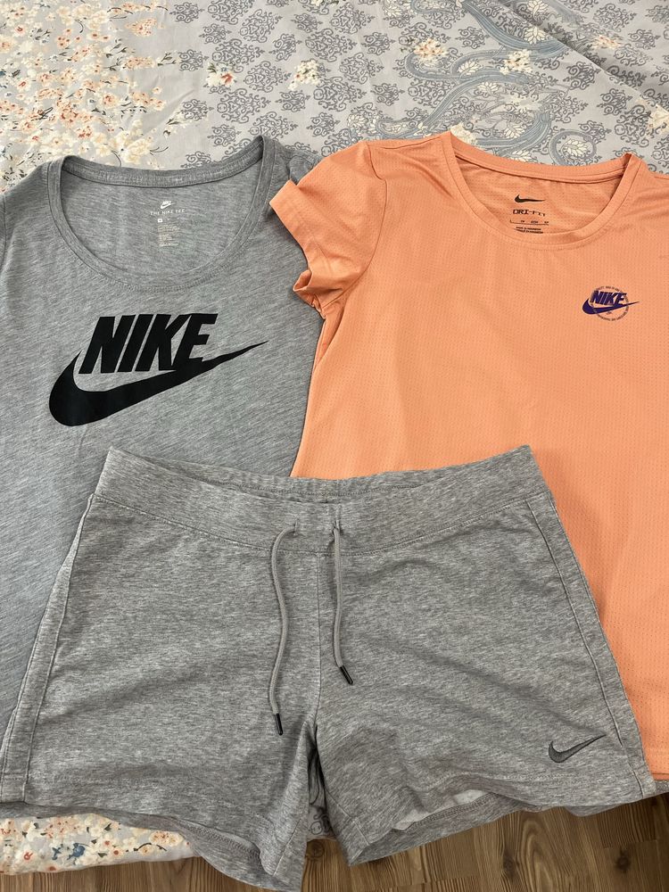 Лот дрехи на Nike Л размер