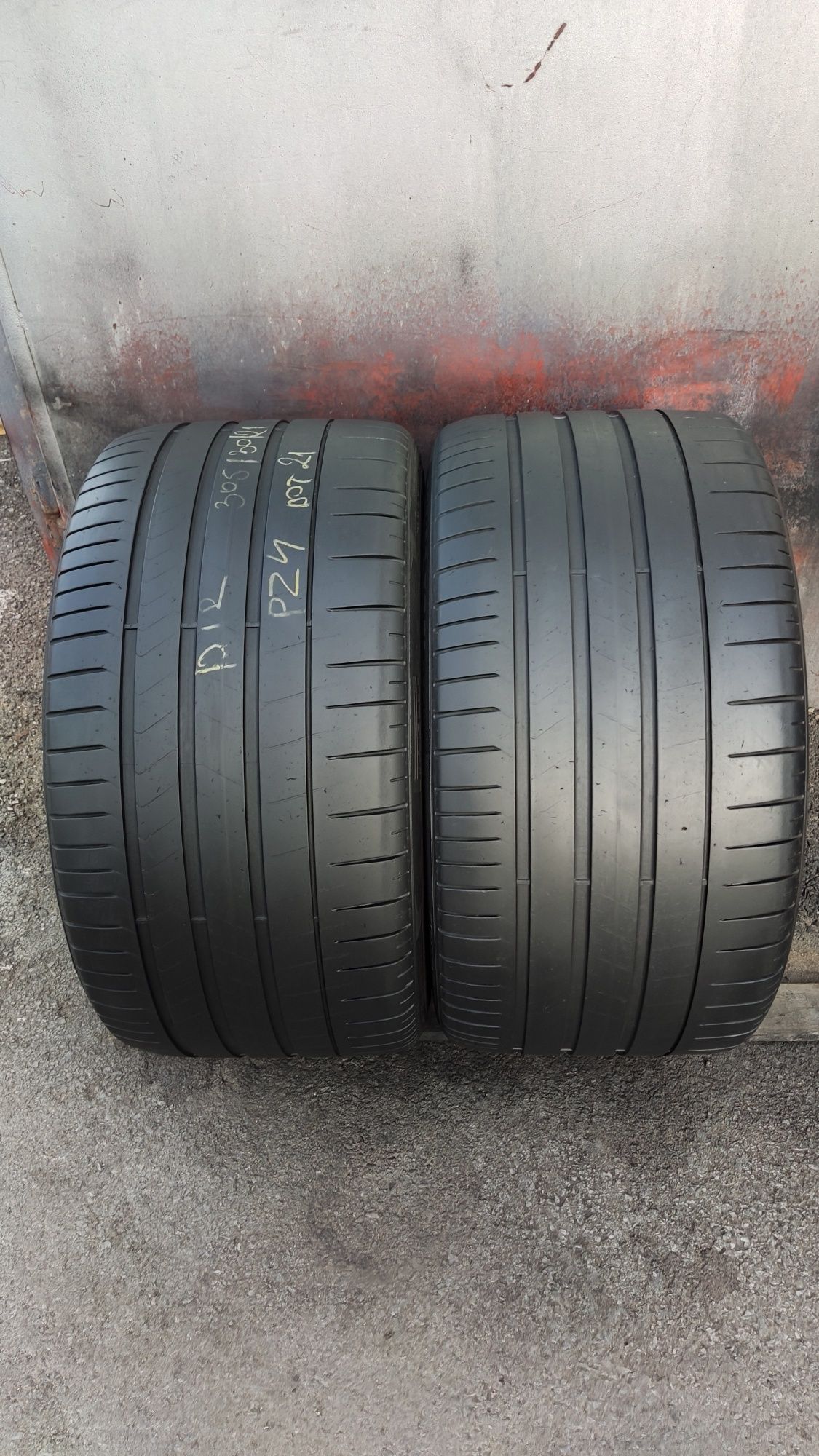 2бр. летни гуми 305/30/21 Pirelli PZero 
dot21
6mm
Добро състояние на