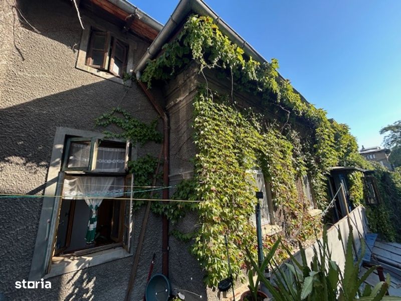 Vanzare Apartament + curte Central  Armeneasca/Stefan cel Mare