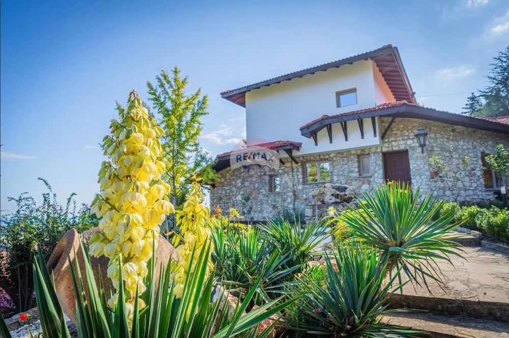 Къща с дух на имение, с. Рогачево ТЕ