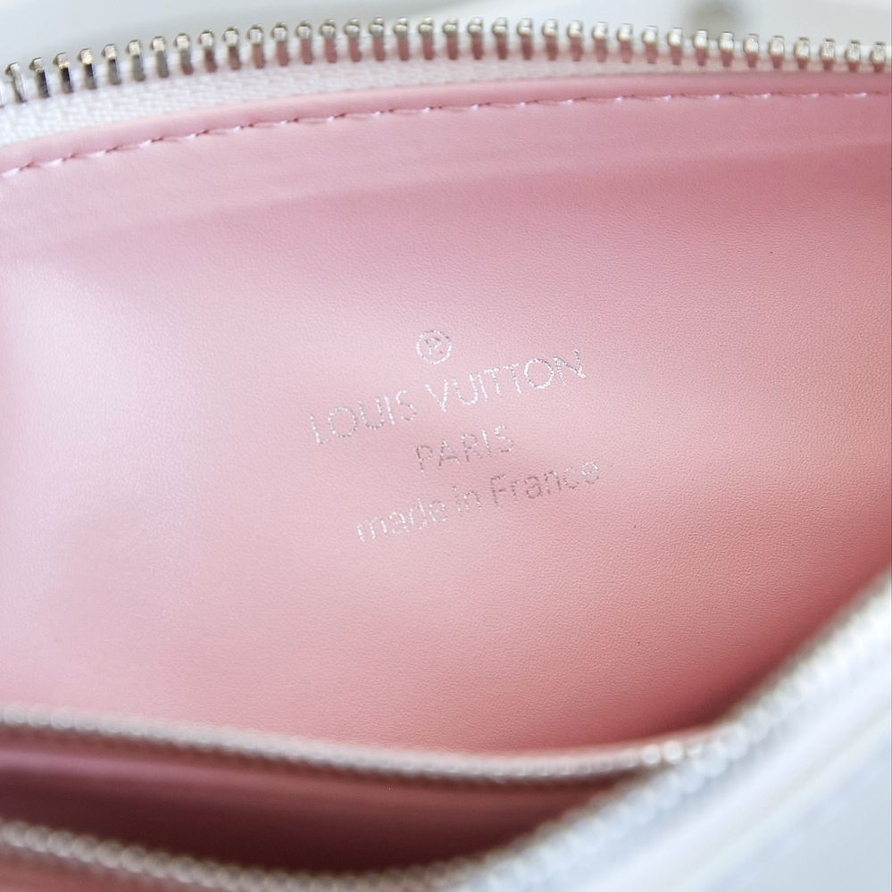 Louis Vuitton Coussin BB