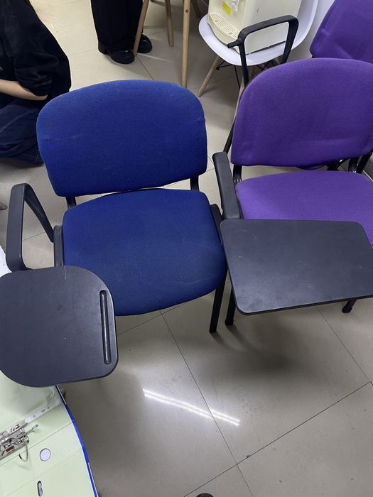 Срочно продам 3 стуля +2 в подарок