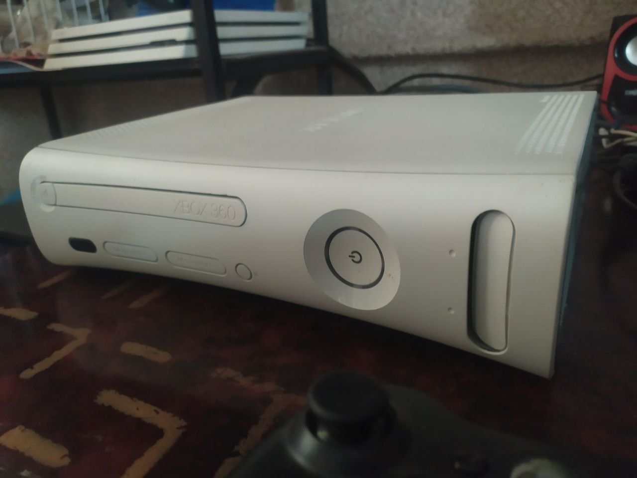 Xbox 360 , 120gb срочно сотилади холати Зур 10та лицензия диск Билан