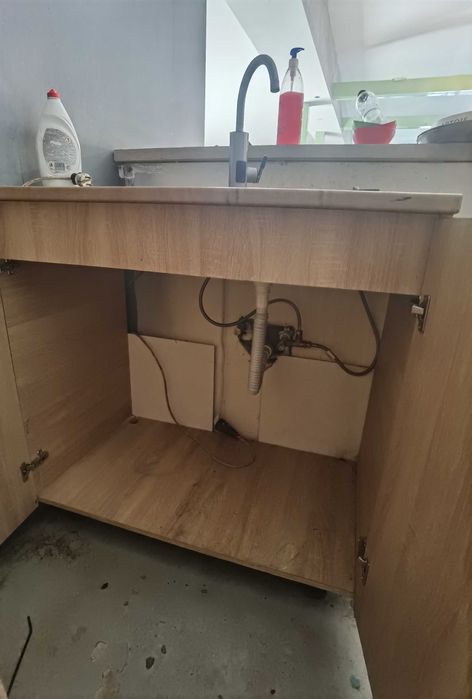 Mobilier bar, rafturi bar