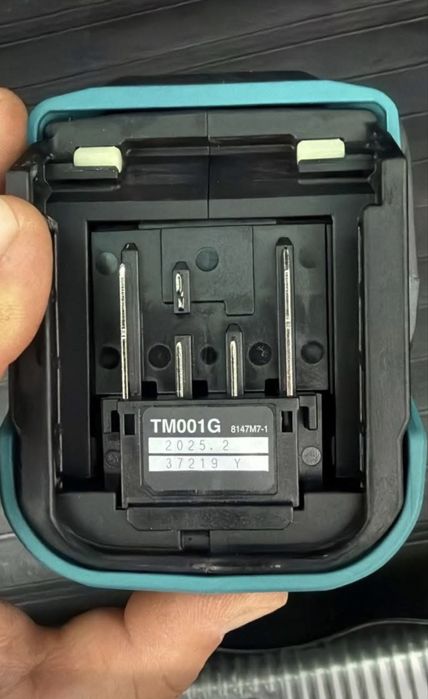 Makita xgt 40 v multicutter tm001g