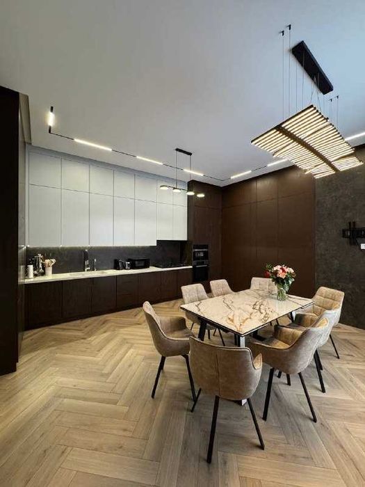 Продам коттедж в центре города