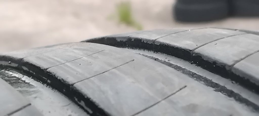 Гуми 215 60 17 Мишелин Michelin 4 броя. Нов внос. Не са нови!