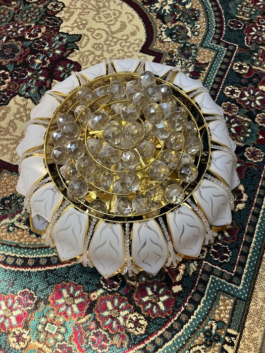 люстра продаётся