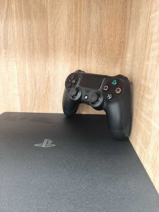 Play Station 4 Slim + 1Controller /Fin X Amanet&Exchange cod 99664